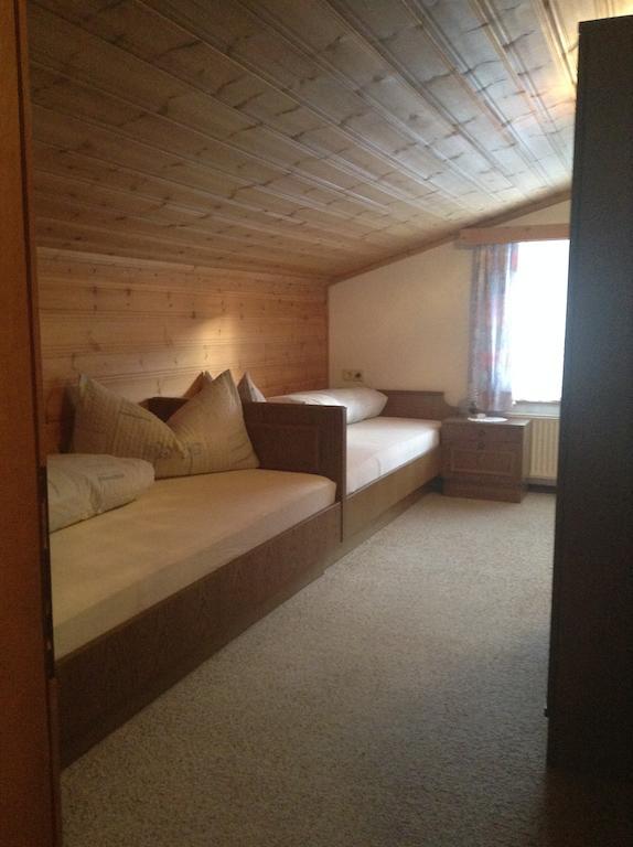 カップルHaus Bergheimatアパートメント 部屋 写真